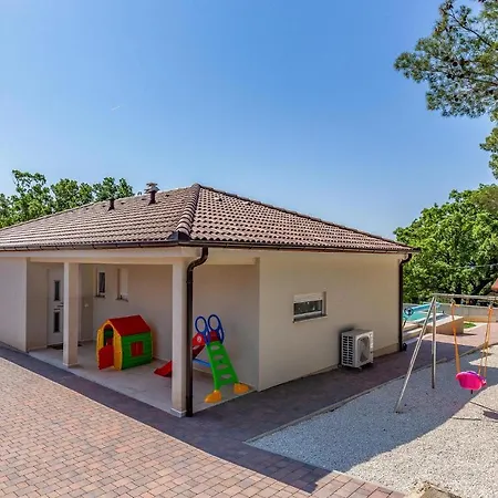 Gorgeous In With Wifi Holiday home Medulin