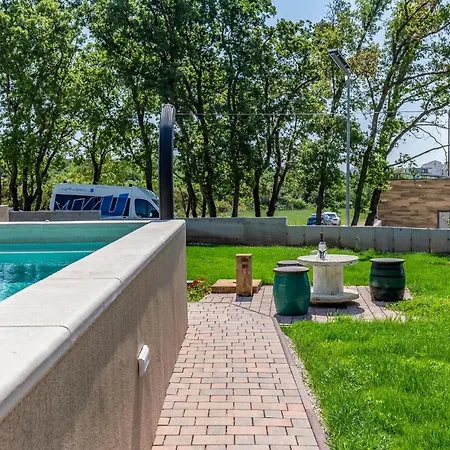 Gorgeous In With Wifi Holiday home
