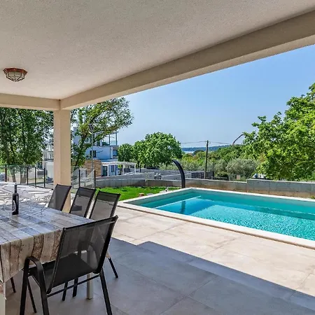 Casa de Férias Luxurious In Medulin